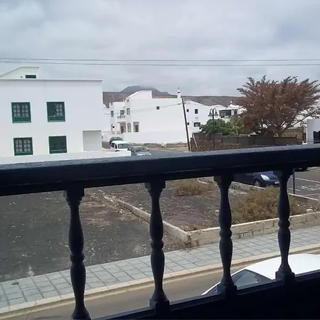 Arrieta Sleeps 4 Wifi Apartment